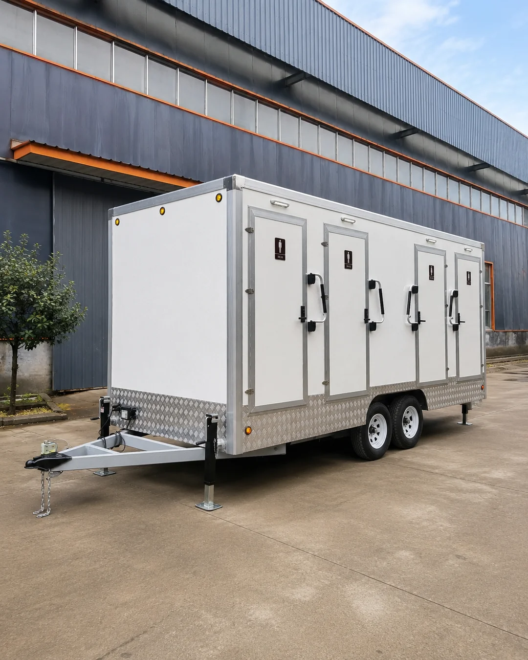 4 Stall Restroom Trailer Exterior